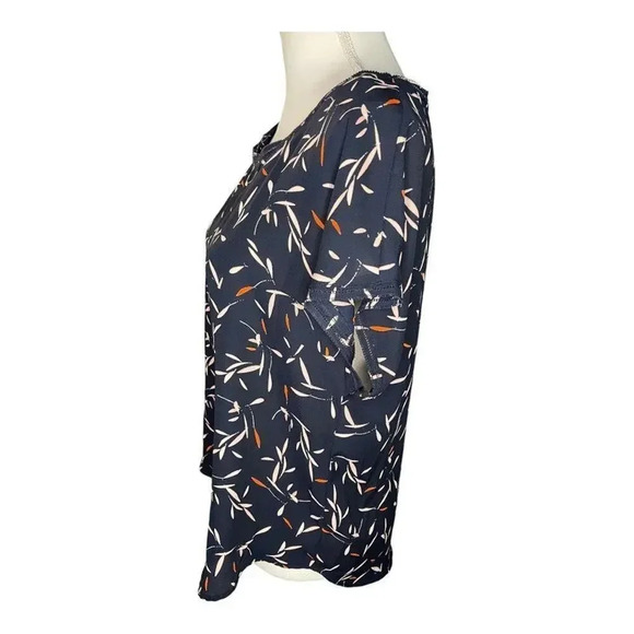 Banana Republic Women’s Small Navy Short Sleeved Flower Petal Blouse - Picture 2 of 7